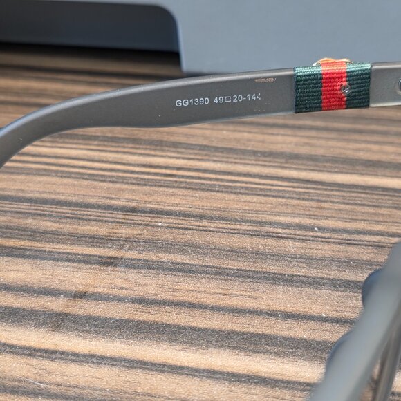 GUCCI Oversized Gray Transparent Sunglasses – Made in Italy | Unisex Designer Ey - Picture 6 of 9